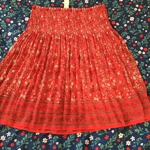 Women’s NWT size small max studio red and white lined skirt elastic waist